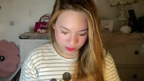 Snapshot of delicious_iya69 chatting on 09.11.25 iyalicious online show from 09.11.25