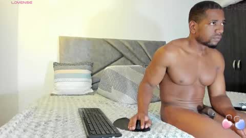 Snapshot of deliciouscocoa chatting on 11.23.25 Jean paul and Salome online show from 11.23.25