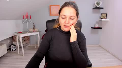 DeliciousLolly online show from 02.27.25