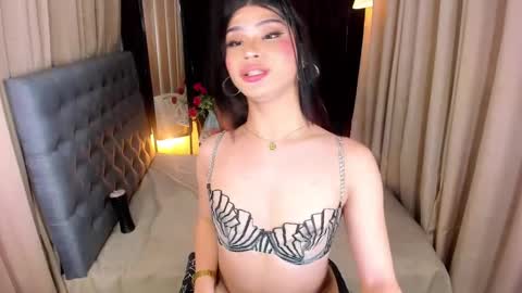 Snapshot of delightfulasianhugecock chatting on 01.16.25 delightfulasianhugecock online show from 01.16.25