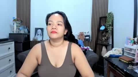 Snapshot of delightfulcurvy chatting on 12.15.25 delightfulcurvy online show from 12.15.25