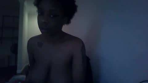 Snapshot of delightfuldark chatting on 02.02.25 delightfuldark online show from 02.02.25