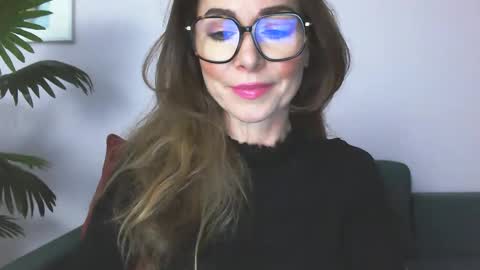 Snapshot of delilah_sweet chatting on 05.21.26 delilah_sweet online show from 05.21.26