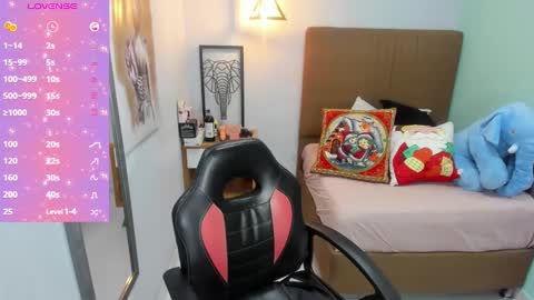 delilaquinn online show from 12.18.24