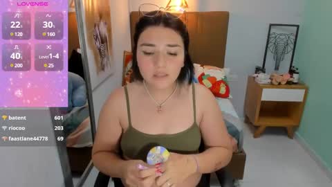 delilaquinn online show from 12.27.24