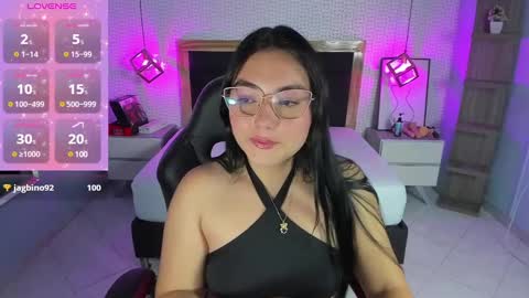 delilaquinn online show from 03.08.25