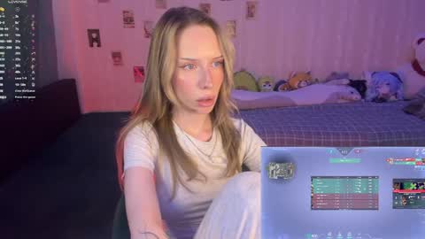 Della online show from 05.10.26