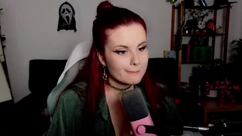 dellacrush_ online show from 11.23.25