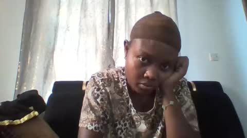 Snapshot of dellarine517299 chatting on 01.12.26 dellarine517299 online show from 01.12.26