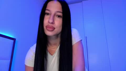 Snapshot of delly_love chatting on 05.31.26 delly_love online show from 05.31.26