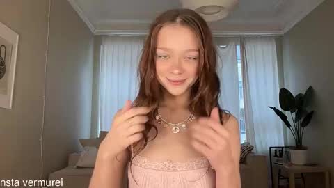 Delora online show from 10.21.25