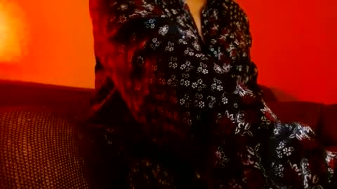 Delphine online show from 10.30.25