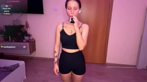 delphineframpton online show from 10.16.25