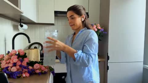 Anna online show from 06.09.26