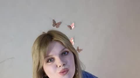 Snapshot of demetricetroike chatting on 12.15.25 Maya online show from 12.15.25