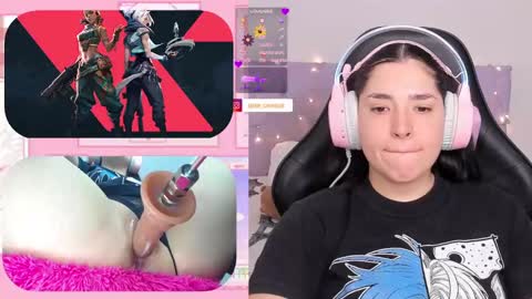 Snapshot of demi_chan chatting on 09.23.25 demiii online show from 09.23.25