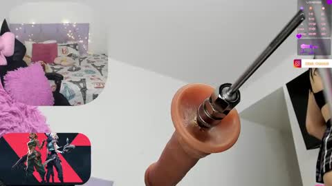 Snapshot of demi_chan chatting on 09.28.25 demiii online show from 09.28.25