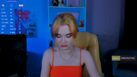 Snapshot of demi_mooore chatting on 01.08.25 Demi online show from 01.08.25