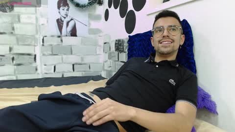 Snapshot of demian_val_4 chatting on 12.21.24 demian_val_4 online show from 12.21.24