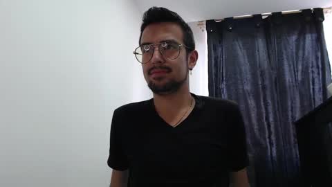 Snapshot of demian_val_4 chatting on 02.05.25 demian_val_4 online show from 02.05.25