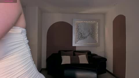 Snapshot of deminova chatting on 04.28.26 DEMI NOVA online show from 04.28.26