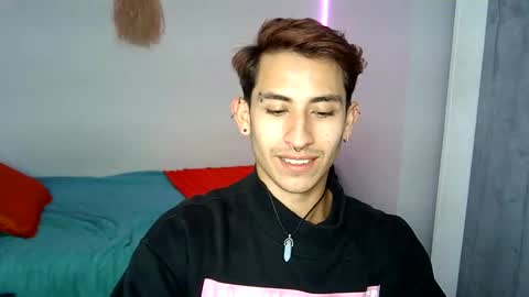 Snapshot of demirsky6 chatting on 11.10.25 Demir Sky online show from 11.10.25