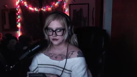 Snapshot of demongf chatting on 01.10.26 Demoness Mina online show from 01.10.26