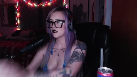 Snapshot of demongf chatting on 04.12.26 Demoness Mina online show from 04.12.26