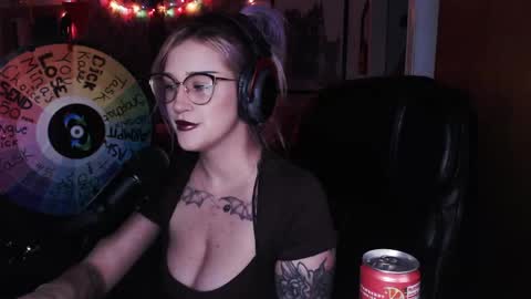 Snapshot of demongf chatting on 04.13.26 Demoness Mina online show from 04.13.26