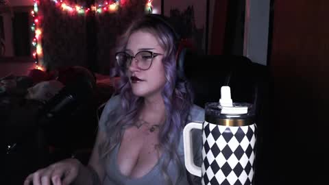 Snapshot of demongf chatting on 04.17.26 Demoness Mina online show from 04.17.26