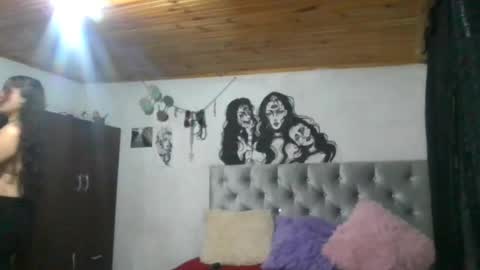 Snapshot of demonrosee chatting on 01.21.25 demonrosee online show from 01.21.25