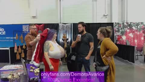 Snapshot of demora_avarice chatting on 12.07.24 demora_avarice online show from 12.07.24