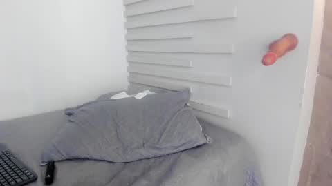 demy_ruiz online show from 03.04.25