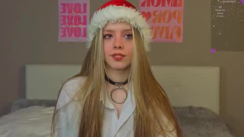 Snapshot of denaebeste chatting on 01.06.26 Emma online show from 01.06.26