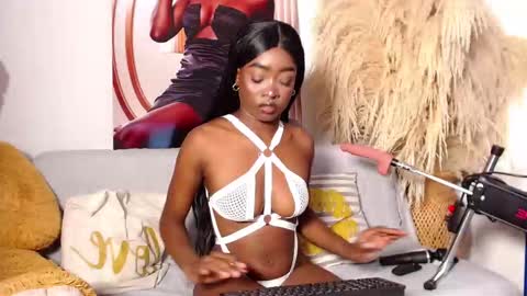 Snapshot of deniisswet chatting on 10.25.25   online show from 10.25.25
