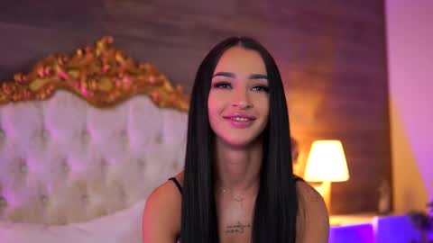 denisedevilles online show from 03.05.25