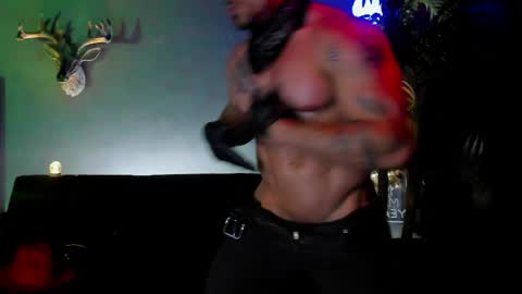 Snapshot of dennis_cox_ chatting on 04.04.26 dennis_cox_ online show from 04.04.26