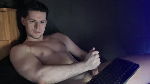 Snapshot of dennis_night chatting on 03.12.25 Den online show from 03.12.25