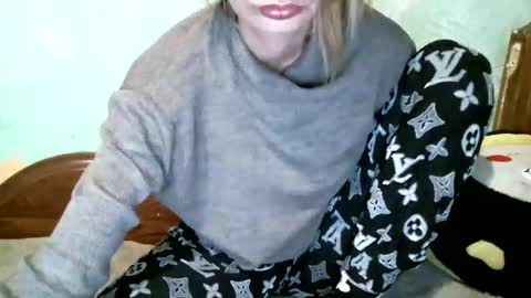 DennisXCarol online show from 10.18.25