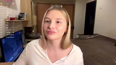 Vi  Victoria online show from 11.03.25