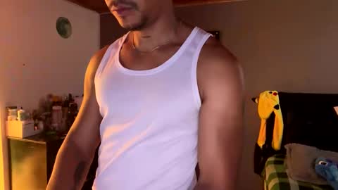 Snapshot of dereck_myers chatting on 12.31.24 Dereck Myers online show from 12.31.24