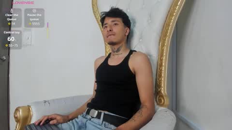 Snapshot of derek_devil24 chatting on 11.02.25 Derek online show from 11.02.25