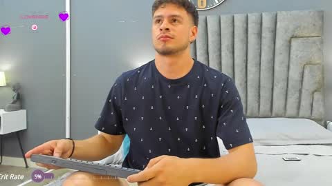 Snapshot of derek_hussain chatting on 12.30.24 Derek Hussain online show from 12.30.24