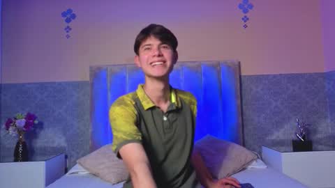 Snapshot of derek_sinn chatting on 02.24.26 derek_sinn online show from 02.24.26