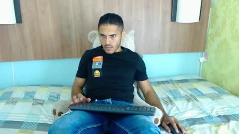 D E R E K online show from 12.05.25