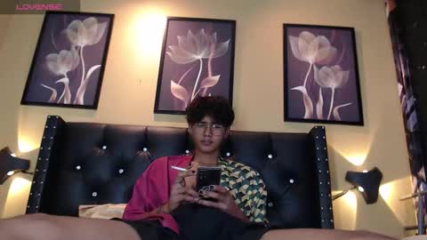 Snapshot of deren_ chatting on 12.14.25 DEREN online show from 12.14.25