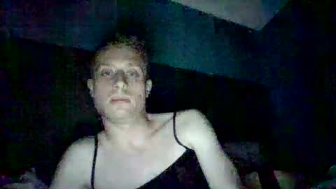 Snapshot of derokkes chatting on 12.13.24 derokkes online show from 12.13.24