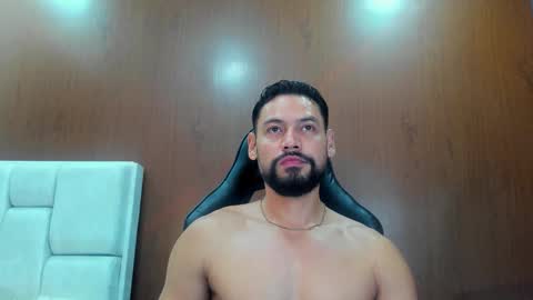 DerryBigger CM online show from 10.02.25