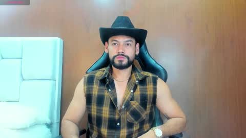 DerryBigger CM online show from 10.16.25