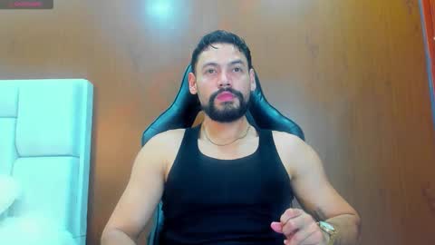 DerryBigger CM online show from 11.26.25